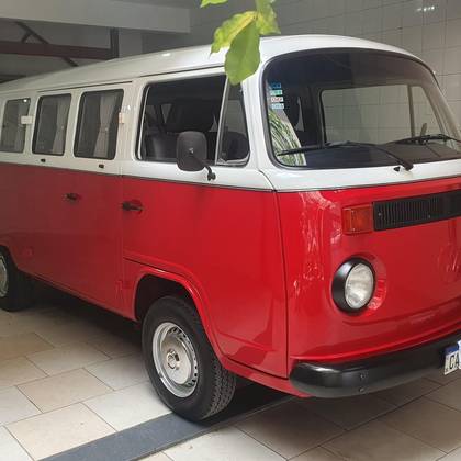 VOLKSWAGEN KOMBI 1.6 STD 8V GASOLINA 3P MANUAL